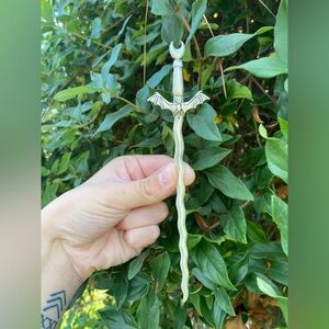 Gothic Bat dagger Hair Pin Unique Elegant Engraved details Silver tone metal New